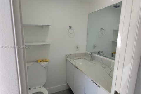 Copropriété à louer à Lauderdale Lakes, Floride: 1 chambre, 71.35 m2 № 2039502 - photo 2