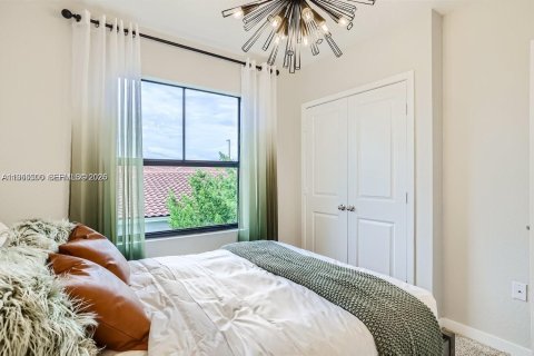 Townhouse in Florida City, Florida 3 bedrooms, 133.13 sq.m. № 2027042 - photo 8