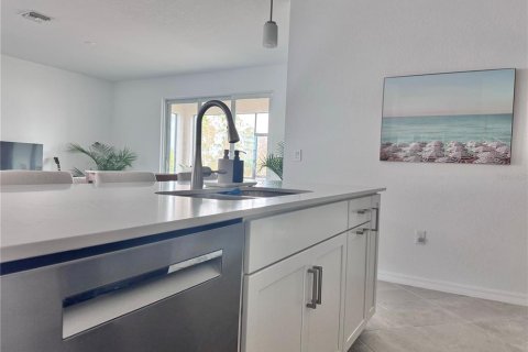 House in Venice, Florida 4 bedrooms, 189.06 sq.m. № 1409702 - photo 28