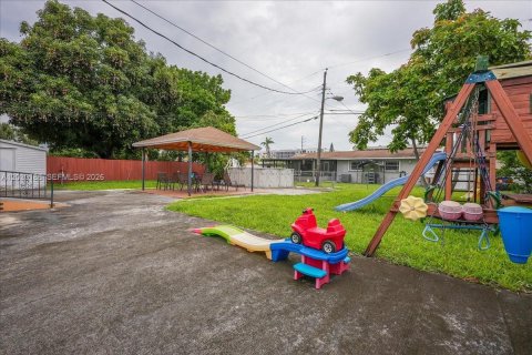 Casa en venta en Miami, Florida, 3 dormitorios, 164.99 m2 № 2084903 - foto 18