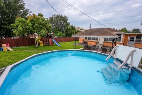 Casa en venta en Miami, Florida, 3 dormitorios, 164.99 m2 № 2084903 - foto 12