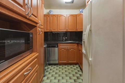Casa en venta en Miami, Florida, 3 dormitorios, 164.99 m2 № 2084903 - foto 21