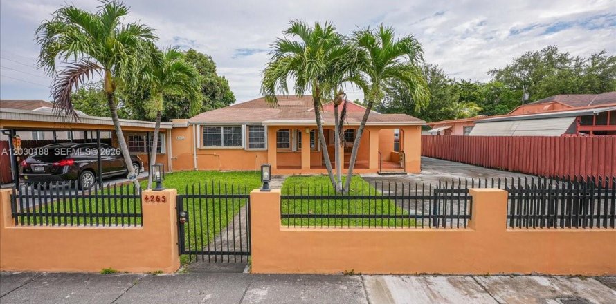 Casa en Miami, Florida 3 dormitorios, 164.99 m2 № 2084903