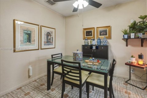 Casa en venta en Miami, Florida, 3 dormitorios, 164.99 m2 № 2084903 - foto 20