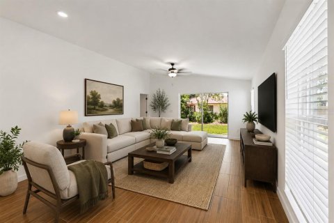 House in Spring Hill, Florida 3 bedrooms, 139.17 sq.m. № 2201794 - photo 6
