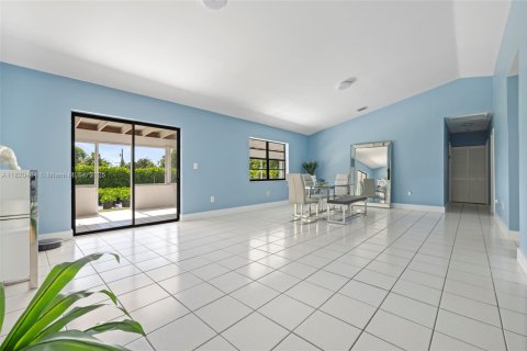 Villa ou maison à vendre à Homestead, Floride: 5 chambres, 261.06 m2 № 2060220 - photo 18