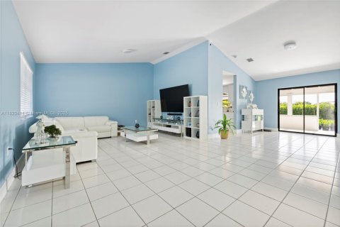 Villa ou maison à vendre à Homestead, Floride: 5 chambres, 261.06 m2 № 2060220 - photo 16