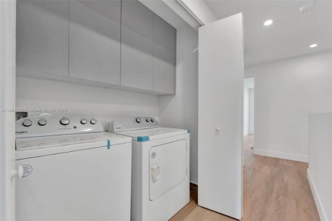 Condominio en alquiler en Coral Springs, Florida, 3 dormitorios, 151.71 m2 № 1893015 - foto 23