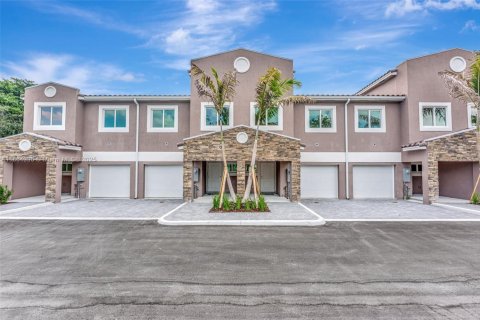 Condominio en alquiler en Coral Springs, Florida, 3 dormitorios, 151.71 m2 № 1893015 - foto 5