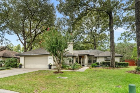 House in Gainesville, Florida 4 bedrooms, 187.2 sq.m. № 2354704