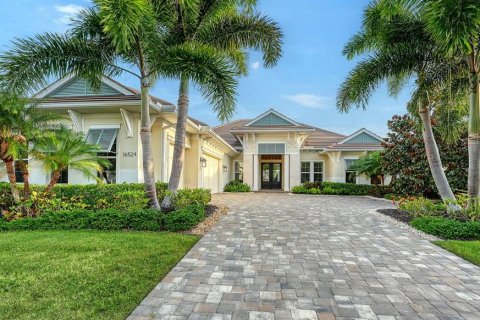 House in Lakewood Ranch, Florida 3 bedrooms, 292.55 sq.m. № 2208592 - photo 6