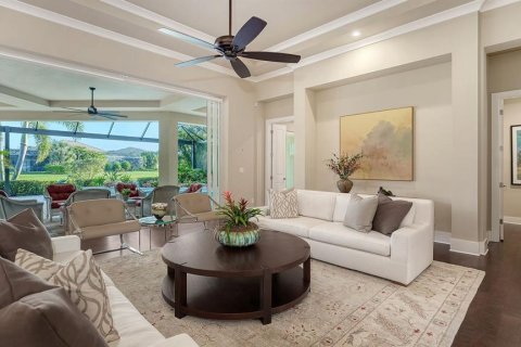 House in Lakewood Ranch, Florida 3 bedrooms, 292.55 sq.m. № 2208592 - photo 21