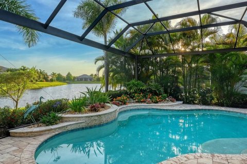House in Lakewood Ranch, Florida 3 bedrooms, 292.55 sq.m. № 2208592 - photo 2