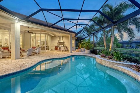 House in Lakewood Ranch, Florida 3 bedrooms, 292.55 sq.m. № 2208592 - photo 3