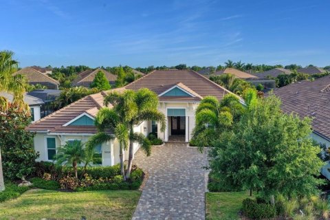 House in Lakewood Ranch, Florida 3 bedrooms, 292.55 sq.m. № 2208592 - photo 13