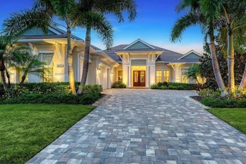 House in Lakewood Ranch, Florida 3 bedrooms, 292.55 sq.m. № 2208592 - photo 9