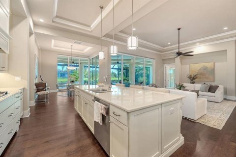 House in Lakewood Ranch, Florida 3 bedrooms, 292.55 sq.m. № 2208592 - photo 26