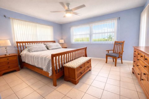 Copropriété à vendre à Hallandale Beach, Floride: 2 chambres, 95.41 m2 № 2056948 - photo 4