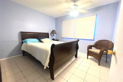 Copropriété à vendre à Hallandale Beach, Floride: 2 chambres, 95.41 m2 № 2056948 - photo 6