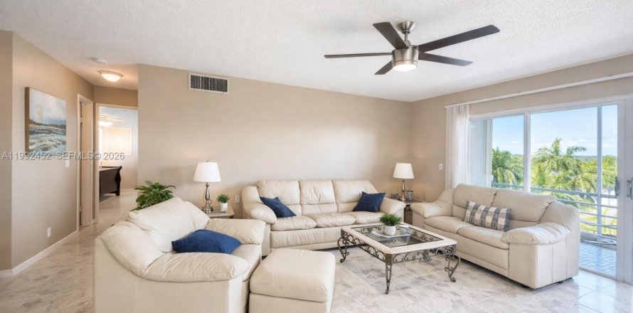 Condo à Hallandale Beach, Floride, 2 chambres № 2056948