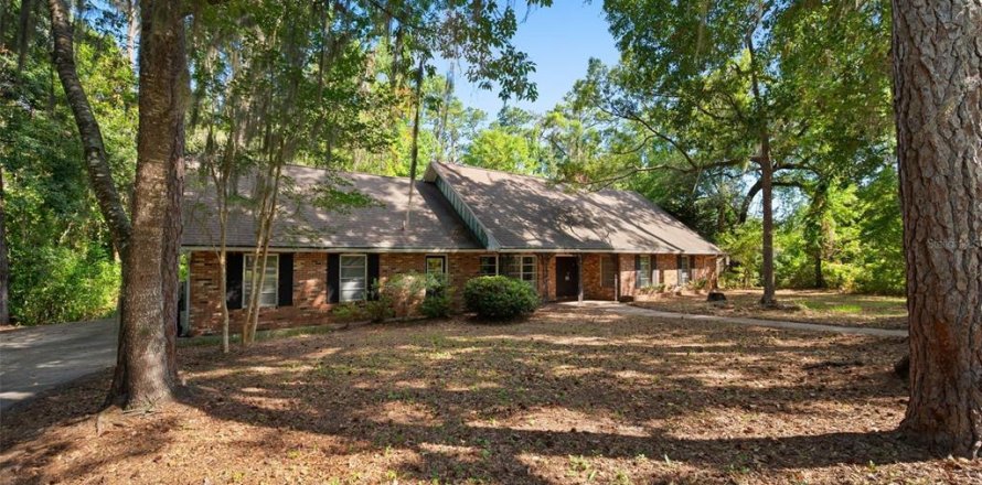 Villa ou maison à Gainesville, Floride 5 chambres, 344.11 m2 № 2149928