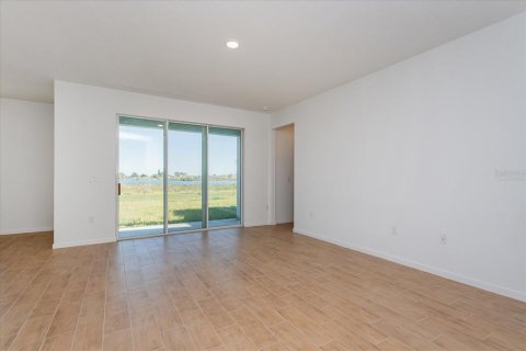 Villa ou maison à vendre à Lake Wales, Floride: 4 chambres, 235.14 m2 № 2289638 - photo 4