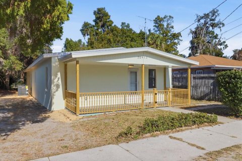 House in Dunnellon, Florida 3 bedrooms, 144.93 sq.m. № 2101557
