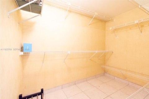 Купить кондоминиум в Майами-Бич, Флорида 2 спальни, 83.8м2, № 1984525 - фото 21