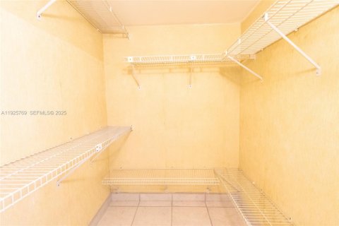 Купить кондоминиум в Майами-Бич, Флорида 2 спальни, 83.8м2, № 1984525 - фото 20