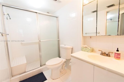 Купить кондоминиум в Майами-Бич, Флорида 2 спальни, 83.8м2, № 1984525 - фото 22