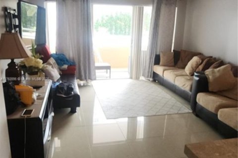 Condominio en alquiler en Hallandale Beach, Florida, 1 dormitorio, 80.82 m2 № 1713268 - foto 21