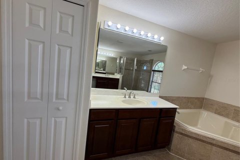 Villa ou maison à louer à Clermont, Floride: 4 chambres, 275.73 m2 № 2377564 - photo 20
