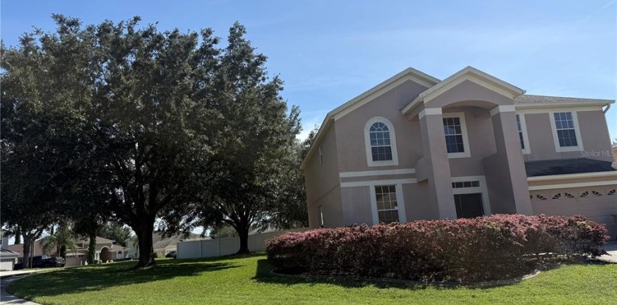 Villa ou maison à Clermont, Floride 4 chambres, 275.73 m2 № 2377564