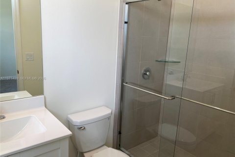 Villa ou maison à louer à Hialeah, Floride: 3 chambres, 143.07 m2 № 2042245 - photo 12