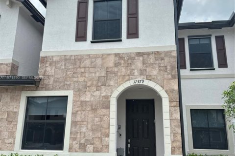 Villa ou maison à louer à Hialeah, Floride: 3 chambres, 143.07 m2 № 2042245 - photo 5