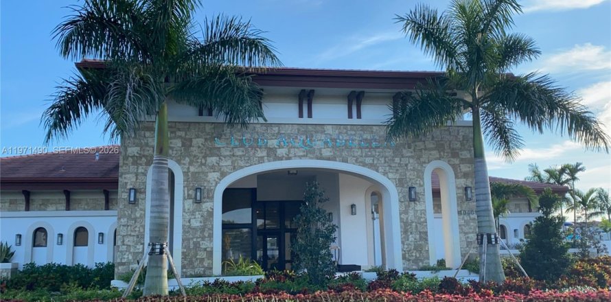 Villa ou maison à Hialeah, Floride 3 chambres, 143.07 m2 № 2042245