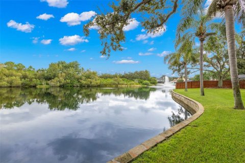 Casa en venta en Saint Petersburg, Florida, 3 dormitorios, 192.31 m2 № 1907494 - foto 20