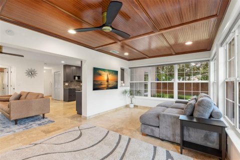 Casa en venta en Saint Petersburg, Florida, 3 dormitorios, 192.31 m2 № 1907494 - foto 15