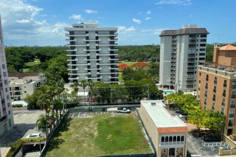 Commercial property in Coral Gables, Florida 39.02 sq.m. № 2088373