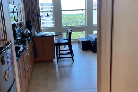 Commercial property in Coral Gables, Florida 39.02 sq.m. № 2088373 - photo 7