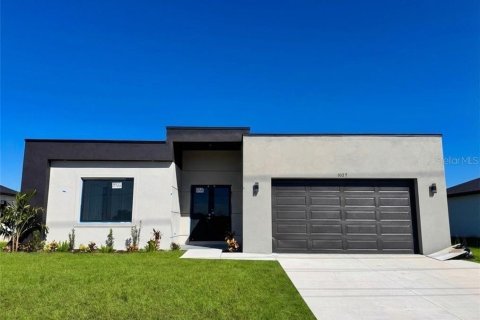 Casa en Cape Coral, Florida 4 dormitorios, 176.89 m2 № 2330084
