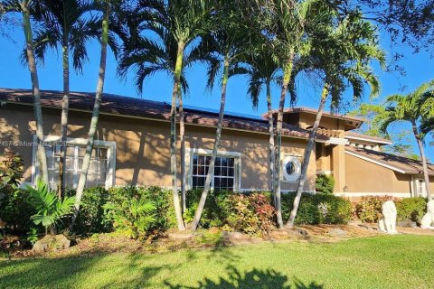 House in Parkland, Florida 5 bedrooms, 309.55 sq.m. № 1970259 - photo 5