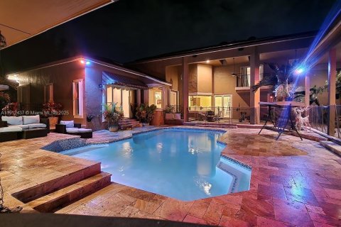 House in Parkland, Florida 5 bedrooms, 309.55 sq.m. № 1970259 - photo 20