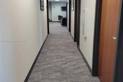 Immobilier commercial à vendre à Fort Myers, Floride № 2082321 - photo 6