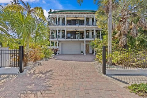 Villa ou maison à vendre à Palm Harbor, Floride: 4 chambres, 292.27 m2 № 1655649 - photo 2