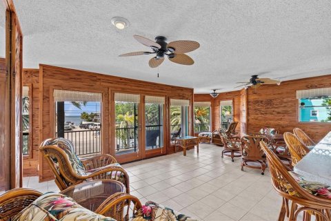 Villa ou maison à vendre à Palm Harbor, Floride: 4 chambres, 292.27 m2 № 1655649 - photo 6