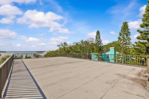 Villa ou maison à vendre à Palm Harbor, Floride: 4 chambres, 292.27 m2 № 1655649 - photo 30