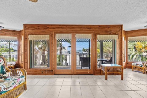 Villa ou maison à vendre à Palm Harbor, Floride: 4 chambres, 292.27 m2 № 1655649 - photo 4