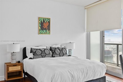 Condo in Miami, Florida, 1 bedroom  № 1942262 - photo 9