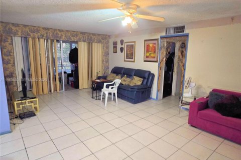 Купить кондоминиум в Майами, Флорида 2 спальни, 110.74м2, № 2025624 - фото 5